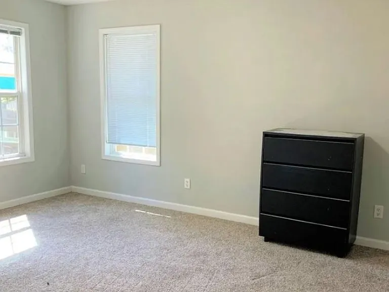 1810 Reynolds St — Photo 14