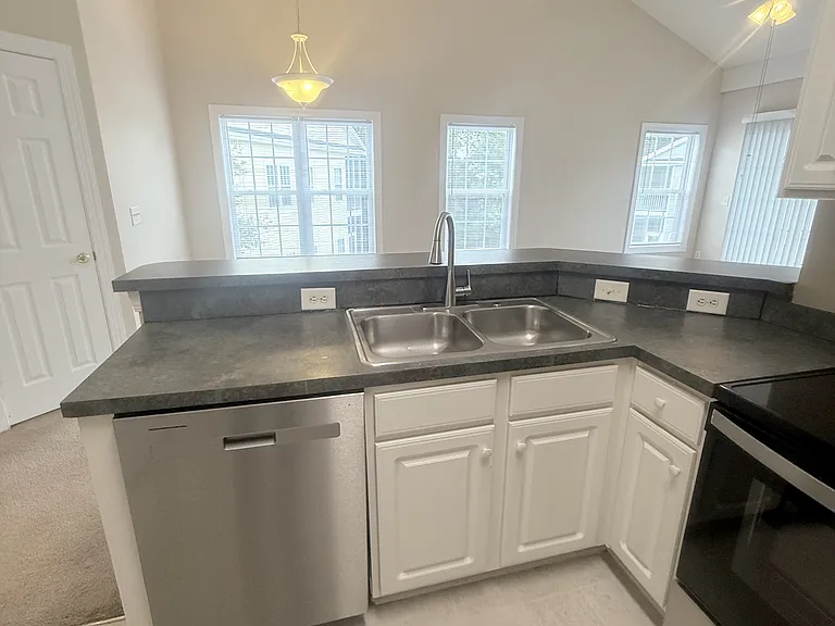 5034 Belleglen Ct #201 — Photo 16