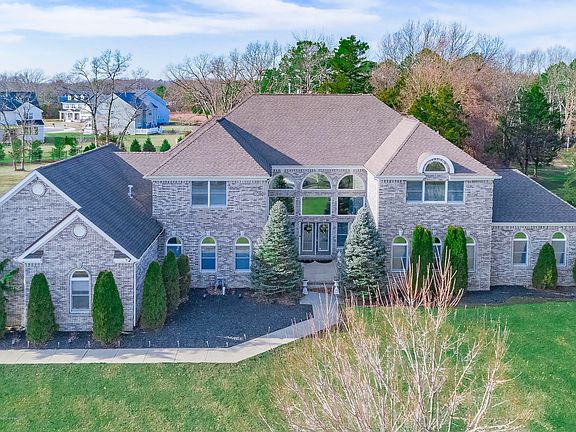2nd image of 2226 Ponybrook Way