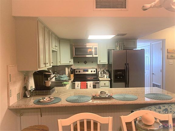 3rd image of 411 Admiral Craik Dr #18