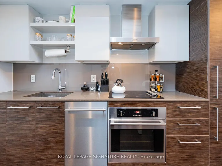 1030 King St W #456 — Photo 8