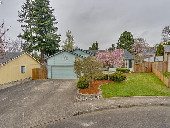 2nd image of 10302 NE 85th Cir