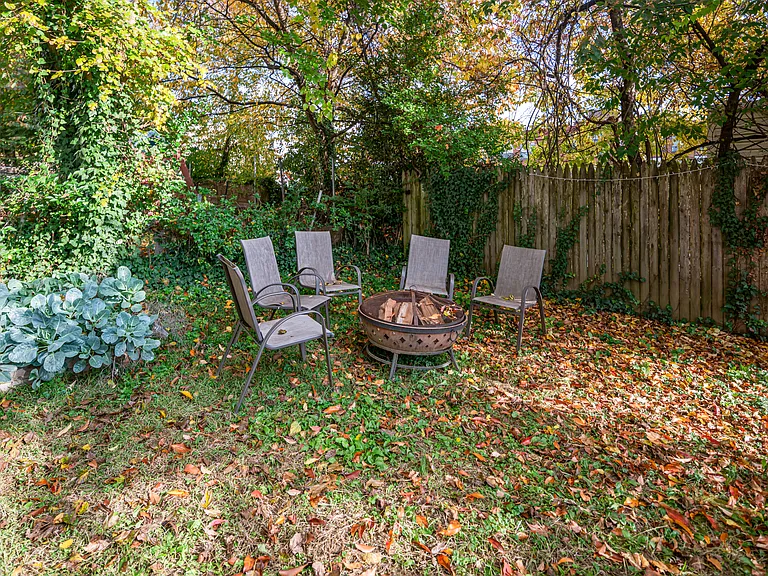 204 Ripka St #2 — Photo 4