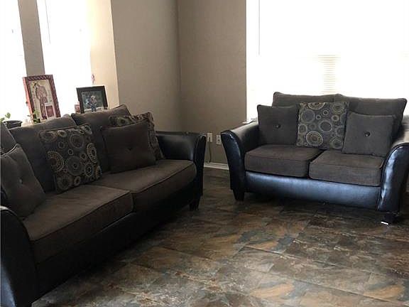 2nd image of 1708 Justin Lyn St