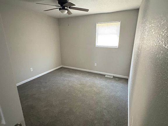 3rd image of 1421 Highland Ave