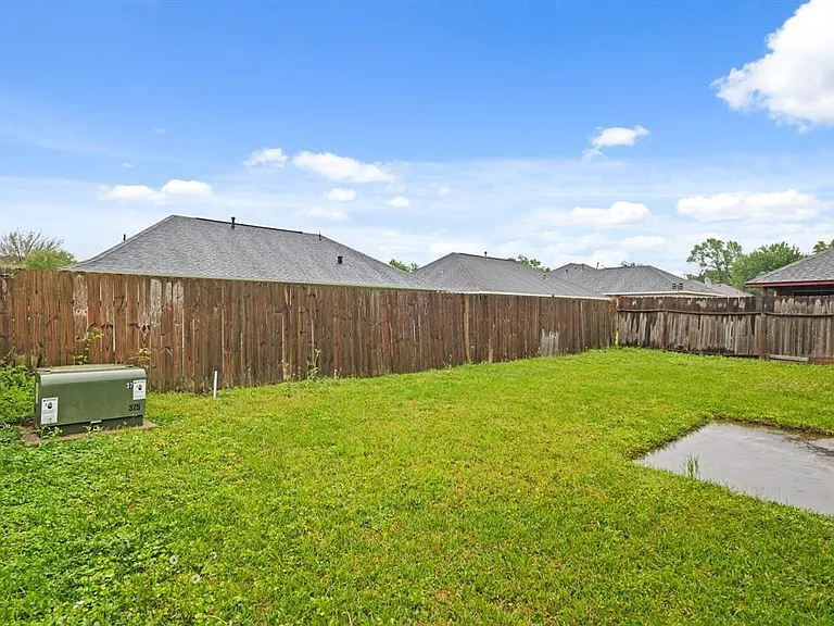 8731 Croteau Dr — Photo 19