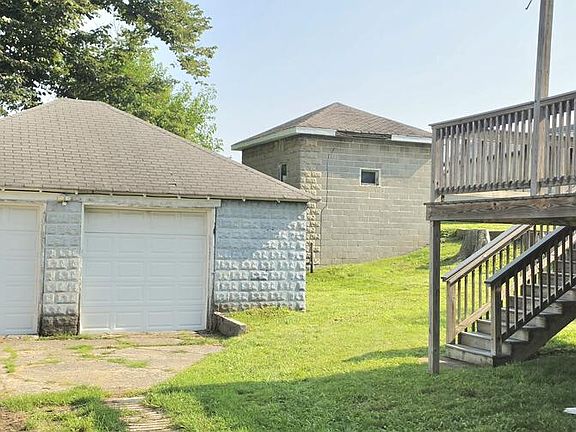 3rd image of 408 Johnson Ave