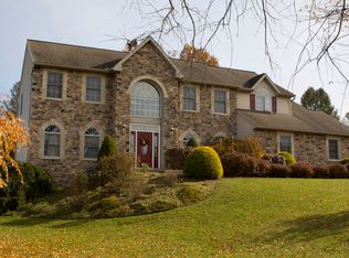 103 Golf Cir, Bernville, PA 19506