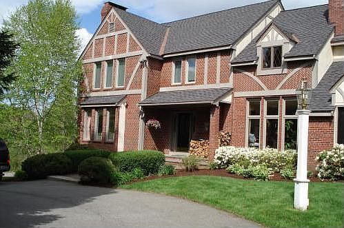 Updated Contemporary Colonial