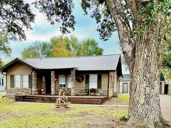3165 Charles Ave, Groves, TX 77619