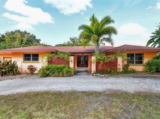 441 Poincianna Dr, Sarasota, FL 34243