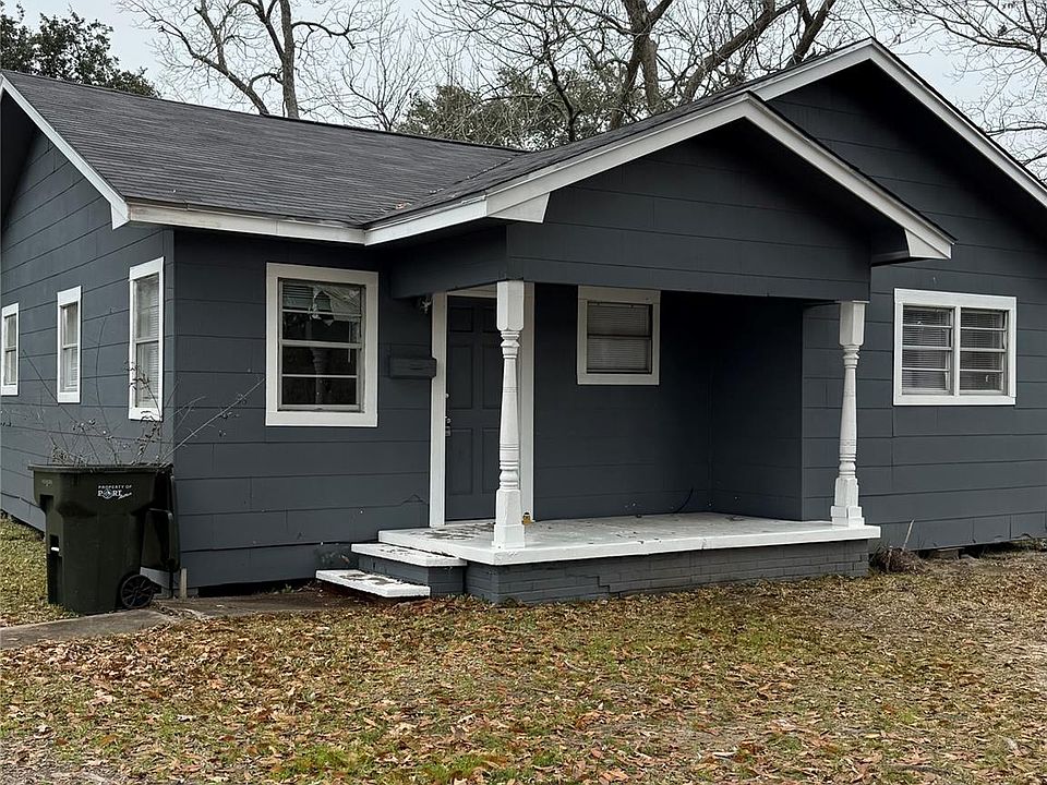 1st image of 2830 Lombardy Dr