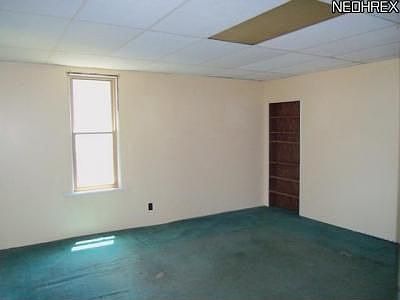 5th image of 263 Woodland Ave