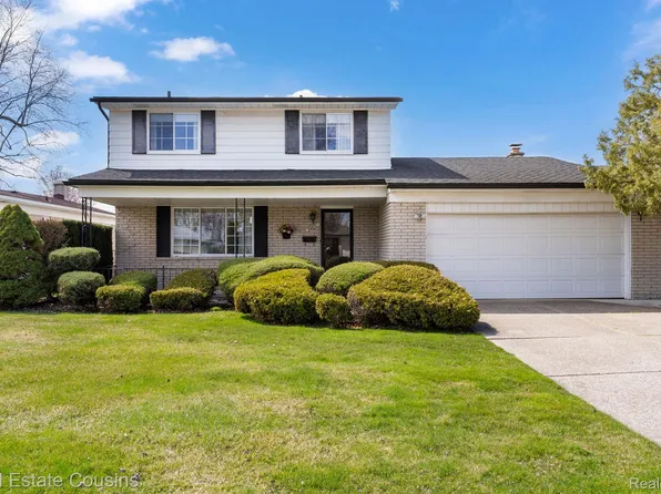 34651 Hawke Dr, Sterling Heights, MI 48310