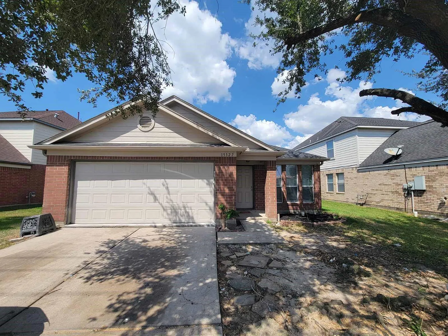 3 bed, 2.0 bath, 1499 sqft, $1,600 — Photo 1