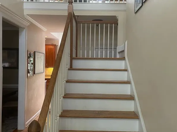 2304 Watersglen Dr, Apex, NC 27502