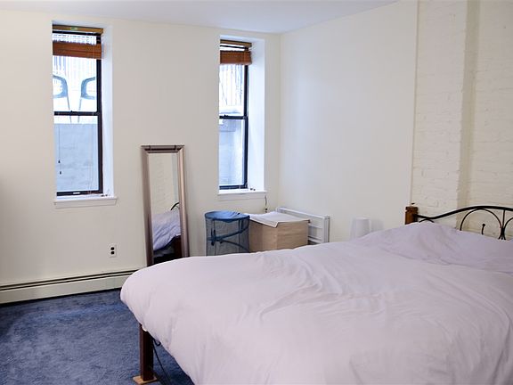 5th image of 214 9th St #102