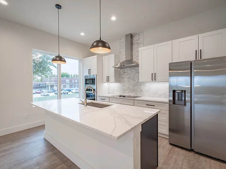1614 N Fitzhugh Ave #101 — Photo 9