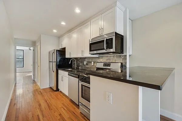 Rented by Citi Habitats | media 16