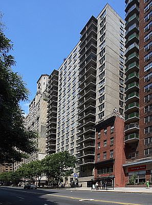 2nd image of 115 E 34th St #1002