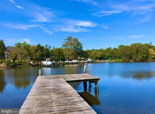 120 Riverside Rd, Edgewater, MD 21403