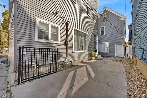2702 Bridge Ave Photo 1