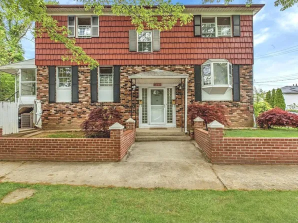 249-03 37th Avenue, Little Neck, NY 11363