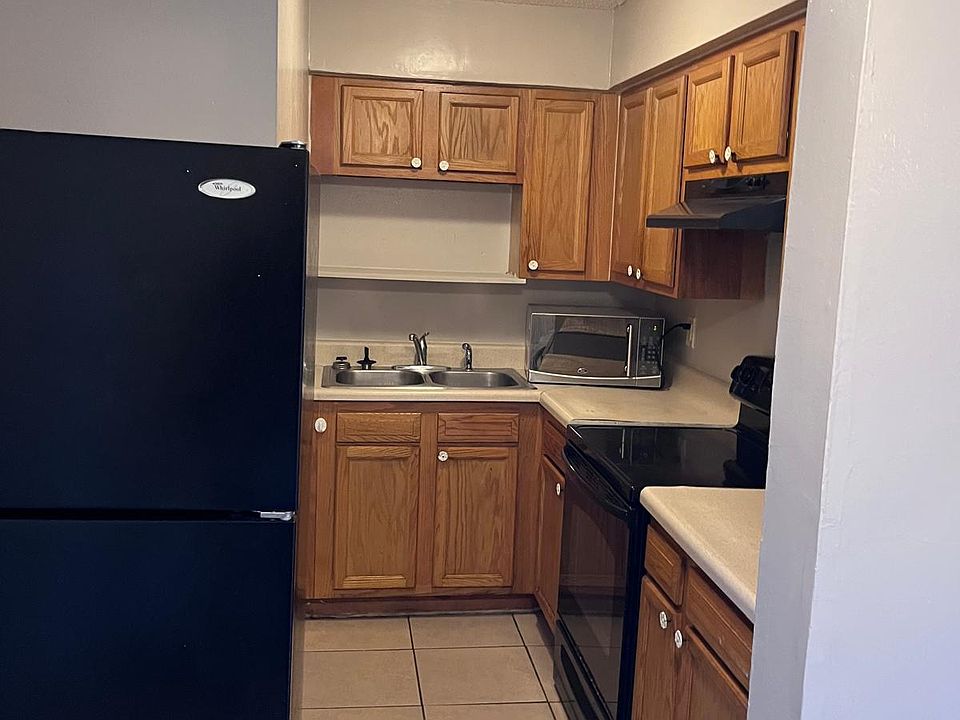 1st image of 3719 W Ohio Ave #30