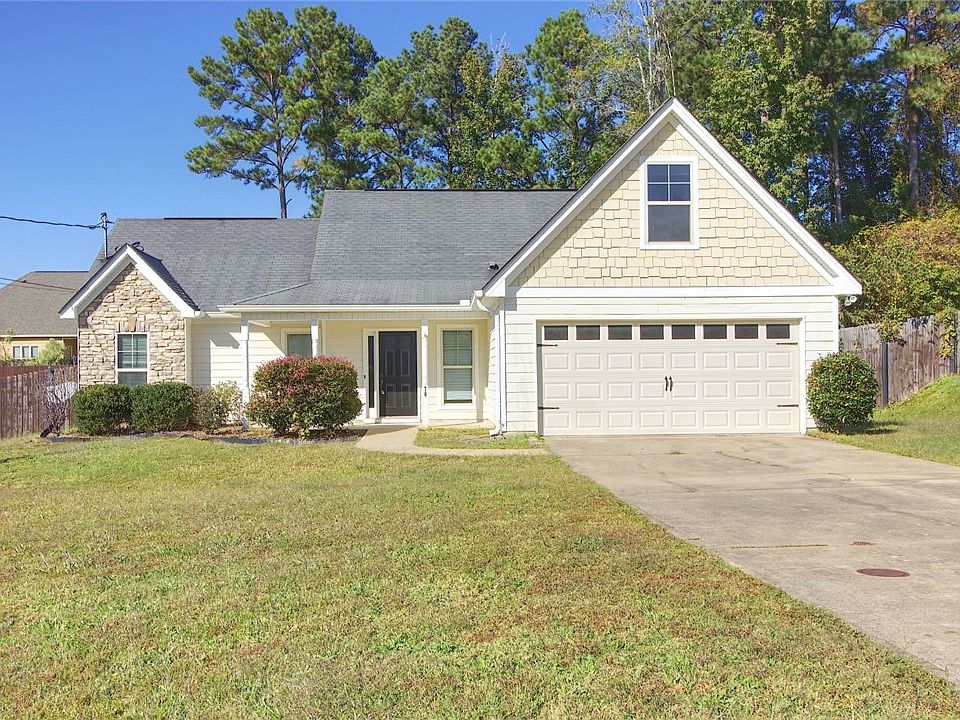 70 Misty Forest Dr, Phenix City, AL 36869 | Zillow