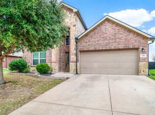 1352 Hearthstone Dr, Burleson, TX 76028