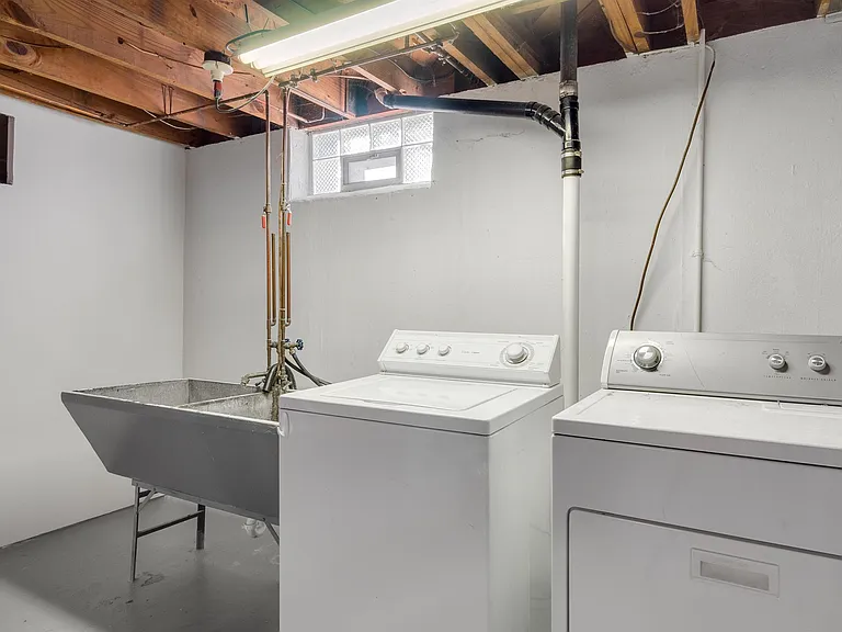 357 Emmons Blvd — Photo 10