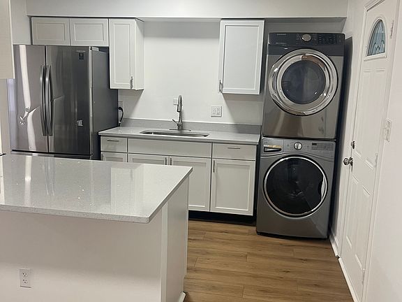 3rd image of 3919 Kivet Ct