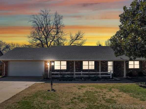 6742 E 66th St, Tulsa, OK 74133