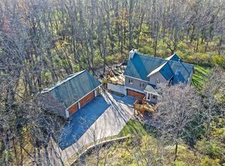 4329 N Sawyer Rd, Oconomowoc, WI 53066