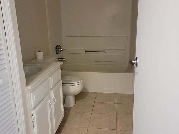 4th image of 10156 Geni Hill Cir S