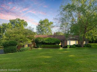 1656 Keller Ln, Bloomfield Hills, MI 48302