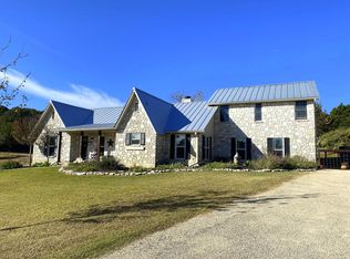 182 Shalako Dr, Kerrville, TX 78028