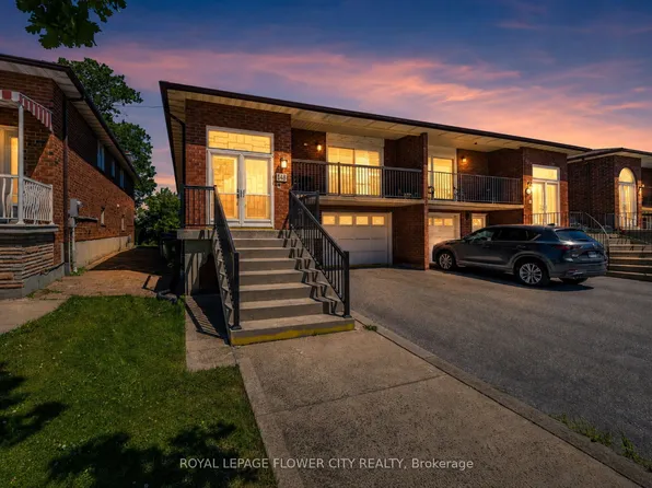 148 Dolores Rd, Toronto, ON M3L 2K8
