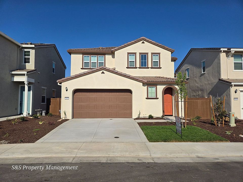 1st image of 440 Castle Peak Ct