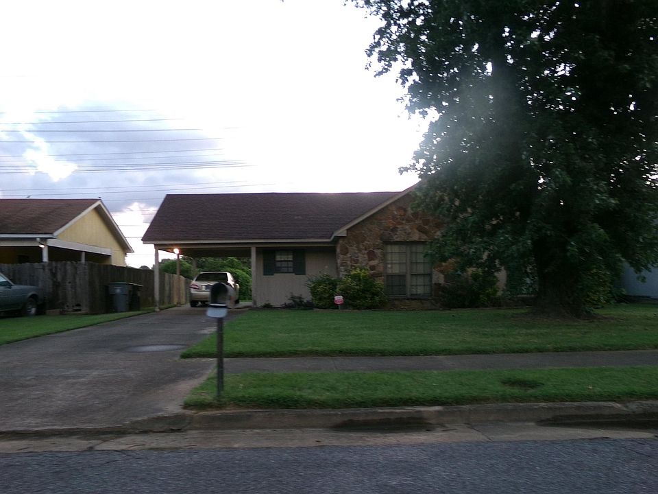1st image of 3327 Barbwood Dr