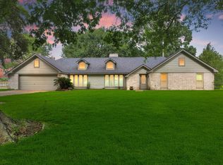 829 S Van Ostrand Ave, Winnie, TX 77665