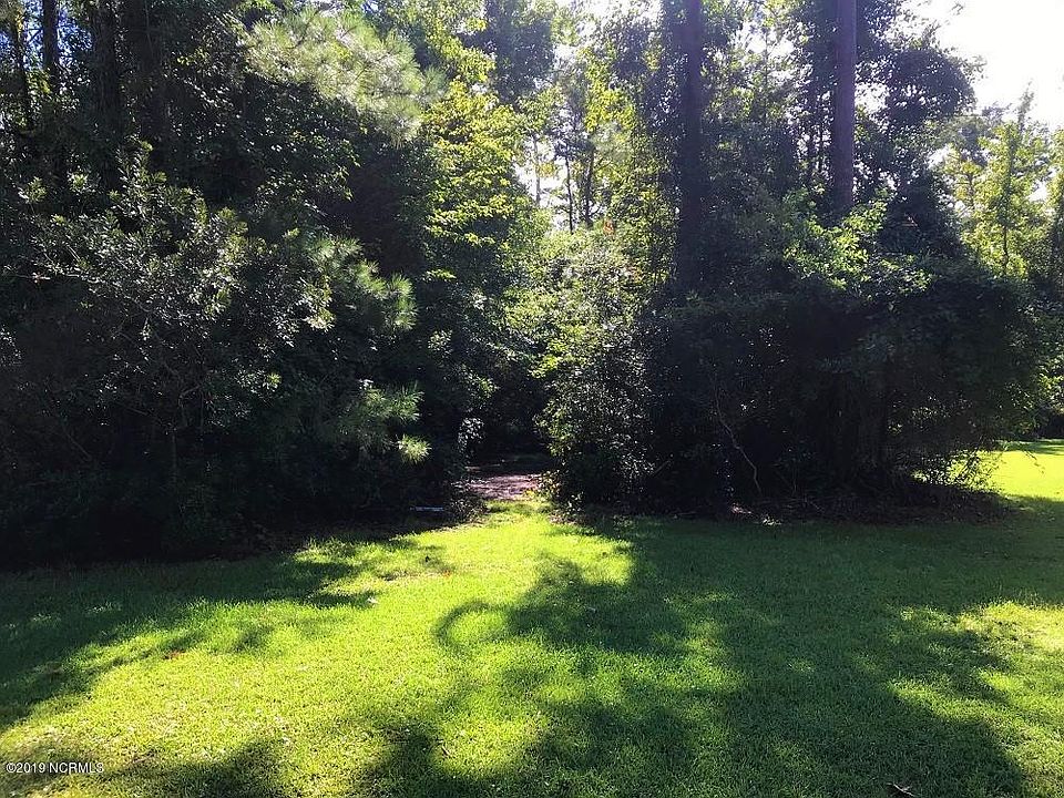 2nd image of 129 Cummins Creek Rd