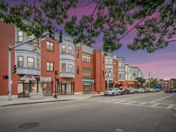 327 Centre St APT 201, Boston, MA 02130