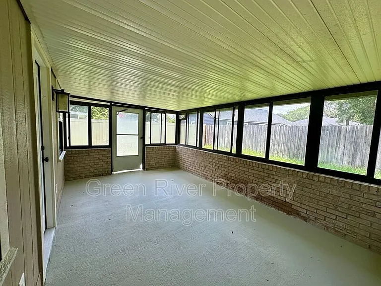 3288 Deerfield Pointe Dr — Photo 34