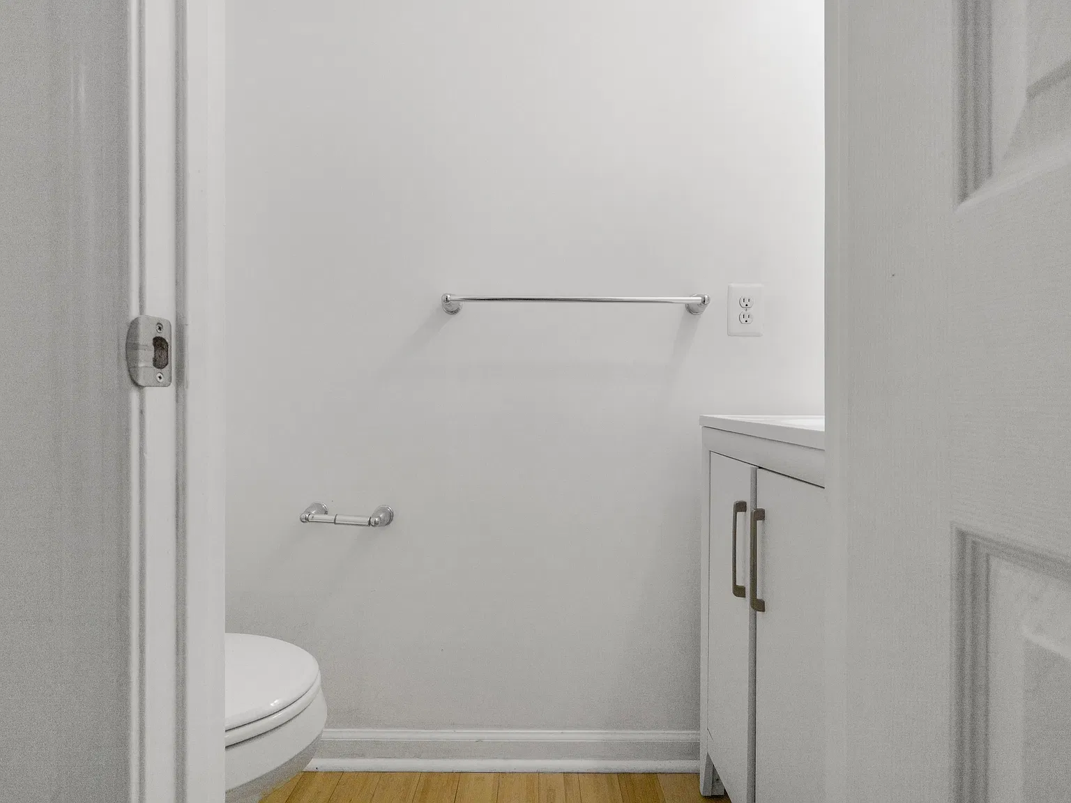 4 bed, 2224 sqft, $3,000 — Photo 4