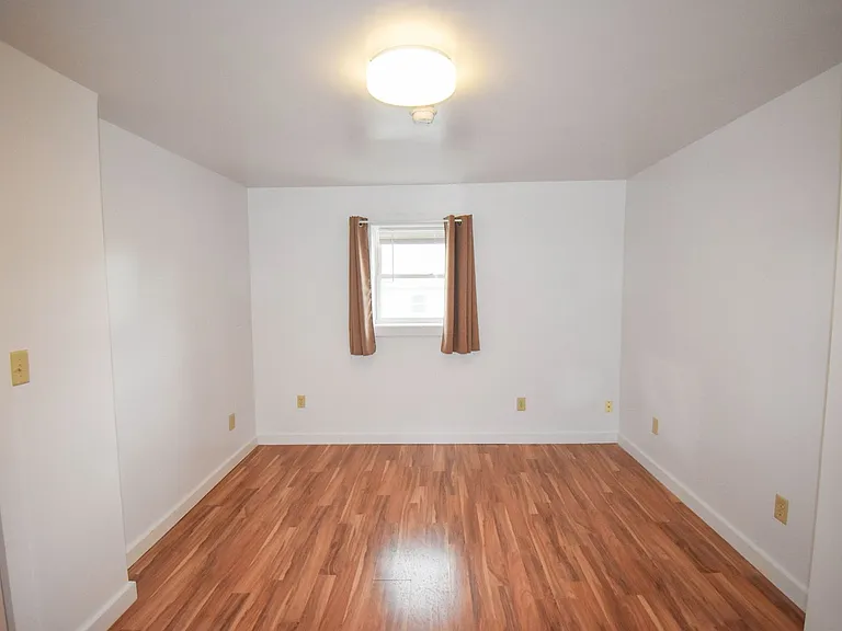 3 Fairview St — Photo 20