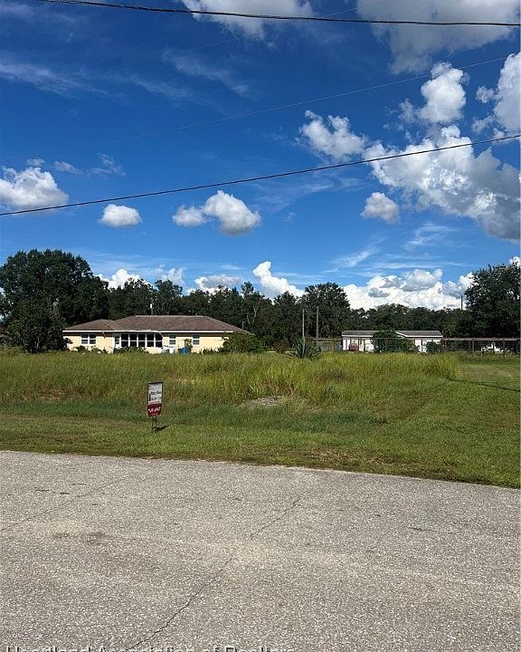 2nd image of 2836 N Huron Rd