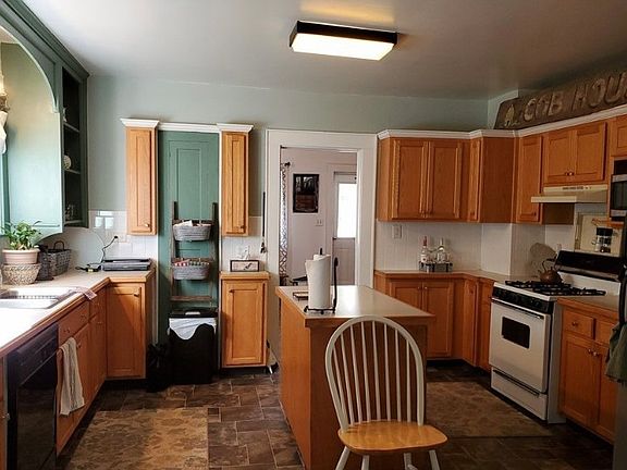 4th image of 69 Owego St