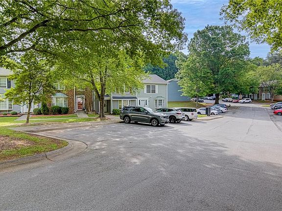 3rd image of 4333 Edith Ln
