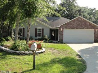 905 Orange St, Ocean Springs, MS 39564